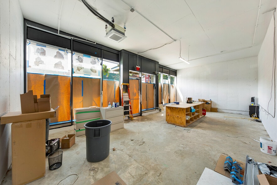 More Photos Of 737 4th Ave, Brooklyn Apartments For Lease