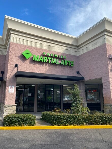 More Photos Of 13801-13847 Walsingham Rd, Largo General Retail For Lease