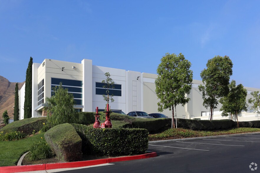Primary Photo Of 1075 Mount Vernon Ave, Riverside Manufacturing For Lease