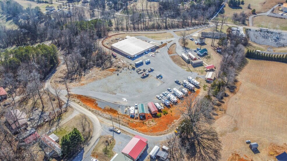 More Photos Of 104 Circle Rd, Newport Manufactured Housing Mobile Home Park For Sale