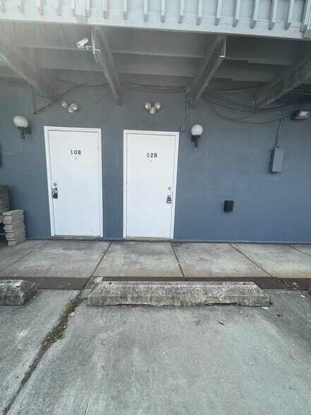 More Photos Of 12 N Black Horse Pike, Runnemede Storefront Retail Residential For Lease