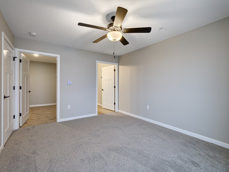 More Photos Of 102 Ridge Rd, Osceola Apartments For Sale