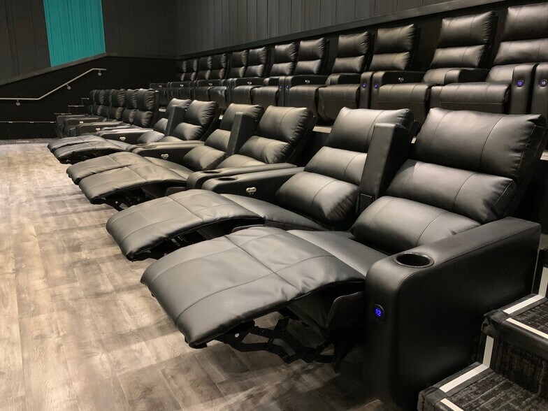More Photos Of 3241 SW Fascination Dr, Lee's Summit Movie Theatre For Sale