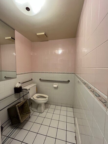 More Photos Of 11 Highwood Ave, Highwood Health Club For Lease