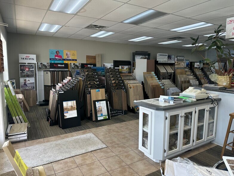 More Photos Of 455 E Main St, Parsons General Retail For Sale