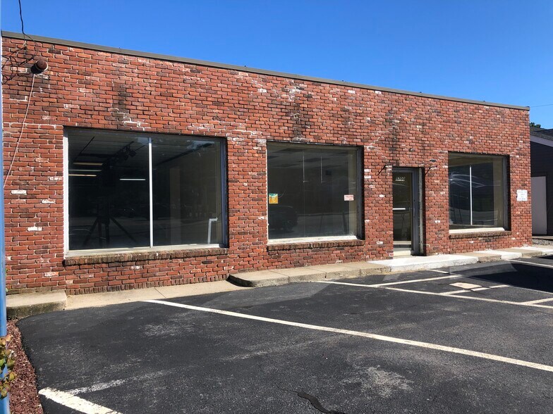 More Photos Of 5700 Post Rd, East Greenwich Office For Lease