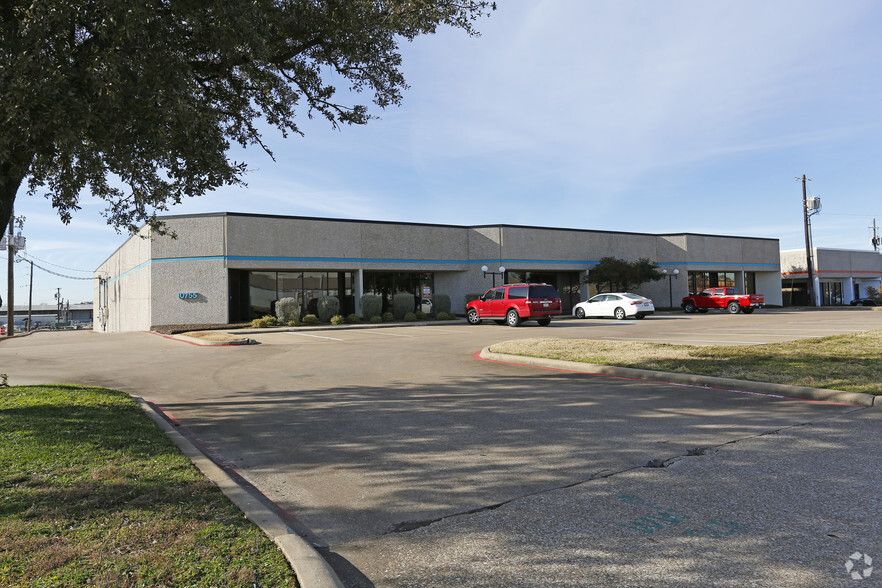 Primary Photo Of 10755 Sanden Dr, Dallas Light Distribution For Lease