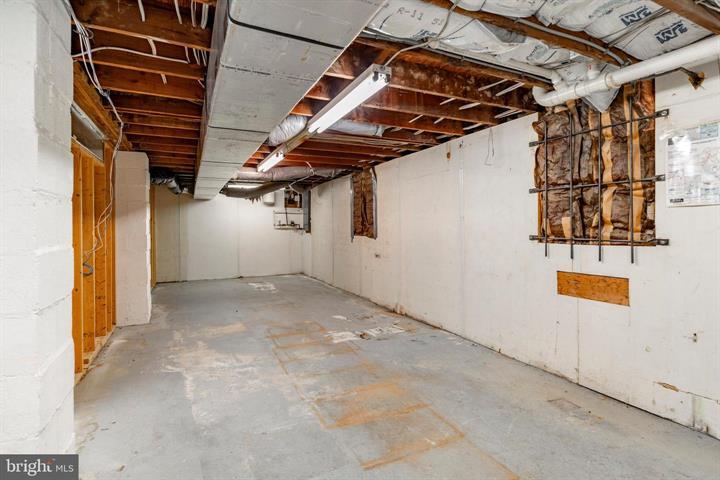 More Photos Of 915 N Hanover St, Elizabethtown Medical For Sale