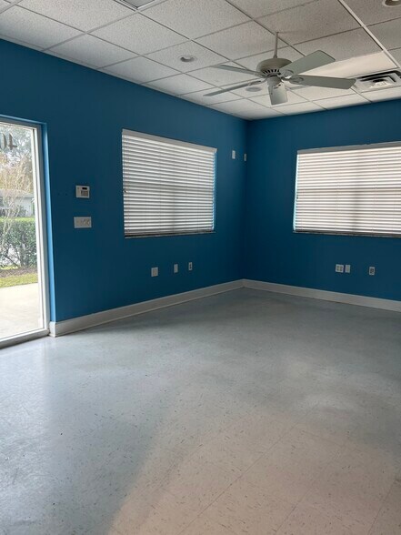 More Photos Of 4011 26th St, Bradenton Medical For Sale