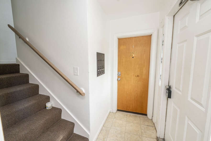 More Photos Of 349 Orchard Dr, Oakwood Apartments For Sale