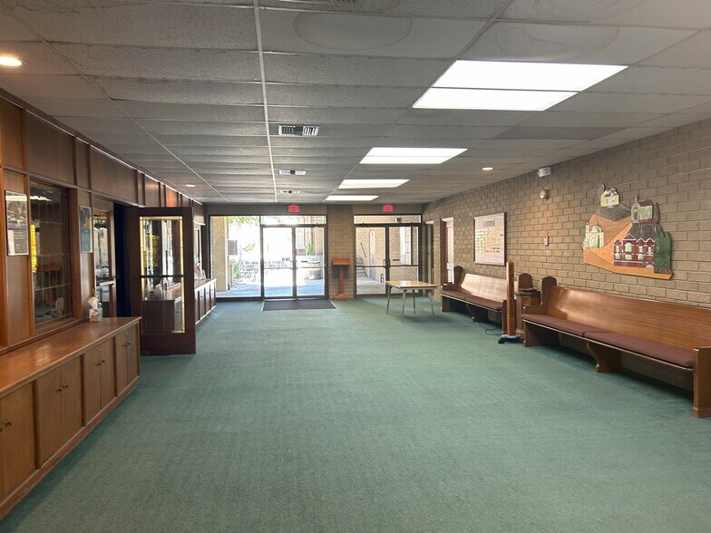More Photos Of 13205 Philadelphia St, Whittier Religious Facility For Lease
