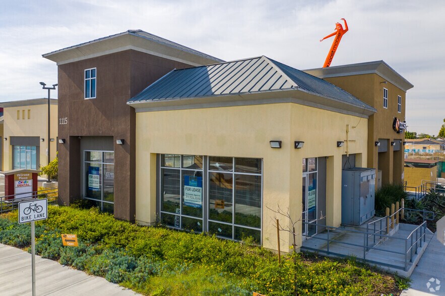 More Photos Of 815 W Rosecrans Ave, Compton Unknown For Lease