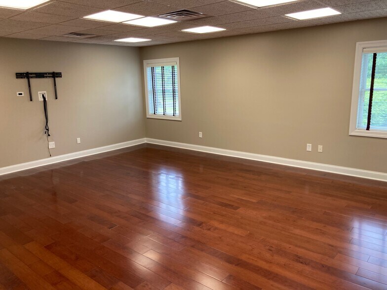 More Photos Of 699 Route 202, Flemington Medical For Lease