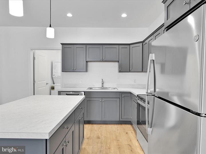 More Photos Of 336-338 Main St, Denver Storefront Retail Residential For Lease