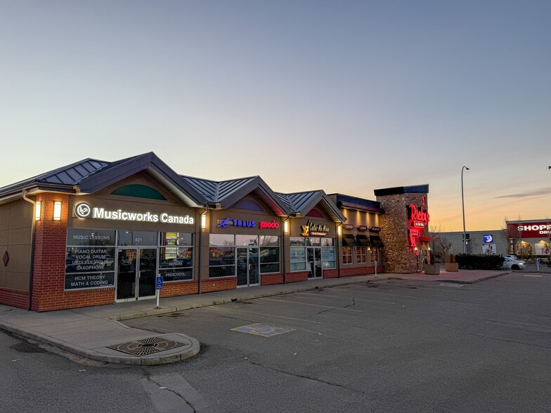 More Photos Of 960 Yankee Valley Blvd SE, Airdrie General Retail For Lease
