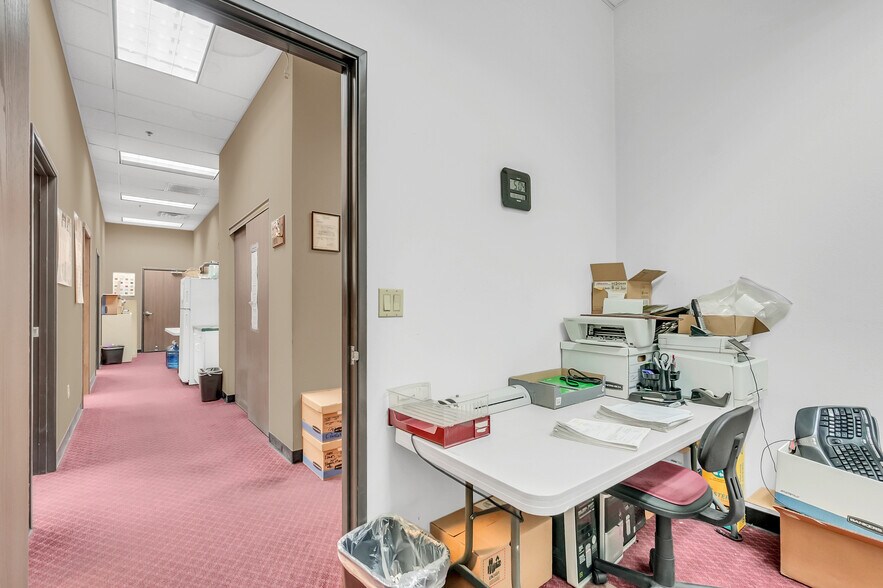 More Photos Of 3748 Civic Center Dr, North Las Vegas Light Manufacturing For Sale