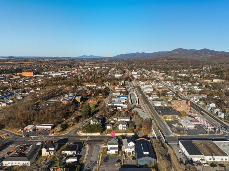 More Photos Of 600 E Main St, Waynesboro Apartments For Sale