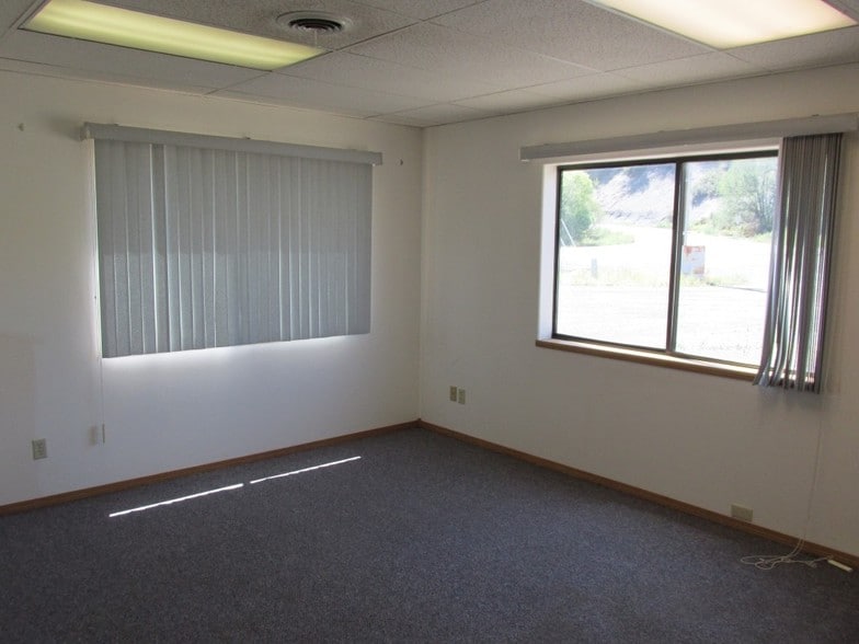 More Photos Of 5513 Highway 348, Delta Warehouse For Sale