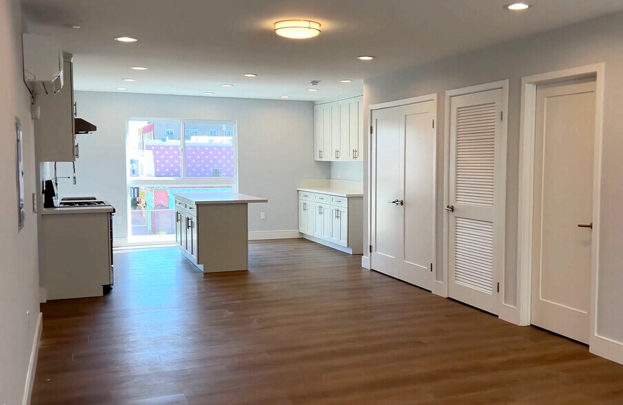 More Photos Of 935-937 N Hill St, Los Angeles Storefront Retail Residential For Sale