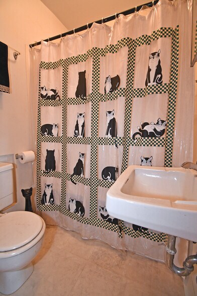 More Photos Of 15 S 14th St, Pittsburgh Multifamily For Sale
