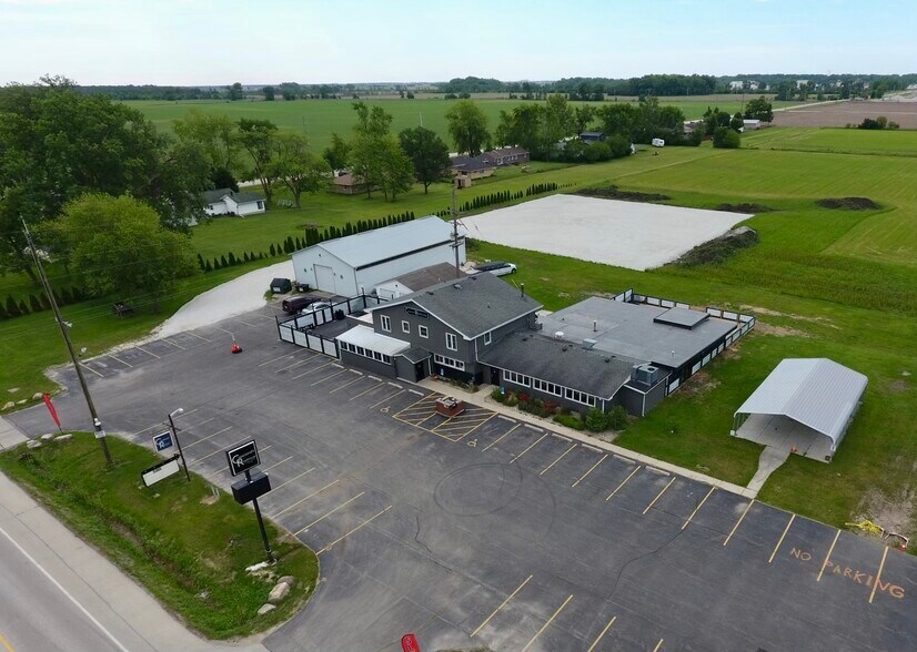 More Photos Of 7096 W State Route 17, Kankakee Restaurant For Sale