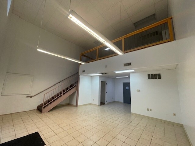 More Photos Of 7801-7813 Affinity Dr, Cincinnati Research And Development For Lease