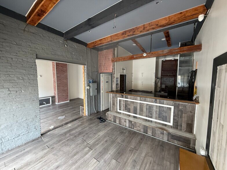 More Photos Of 185 Howard Ave, Brooklyn Storefront For Lease