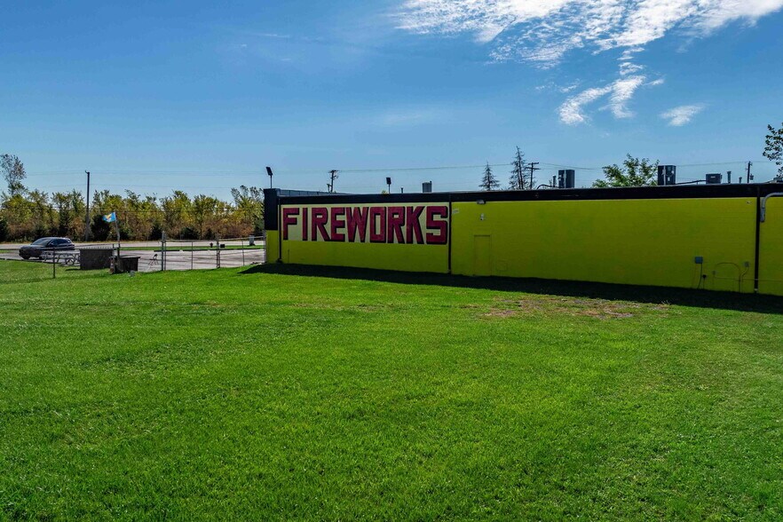 More Photos Of 10125 Telegraph Rd, Carleton Freestanding For Sale