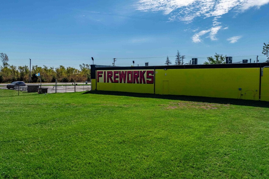 More Photos Of 10125 Telegraph Rd, Carleton Freestanding For Sale