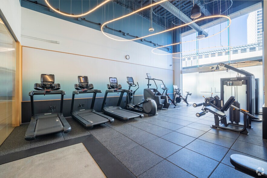 More Photos Of 1999 Harrison St, Oakland Coworking Space