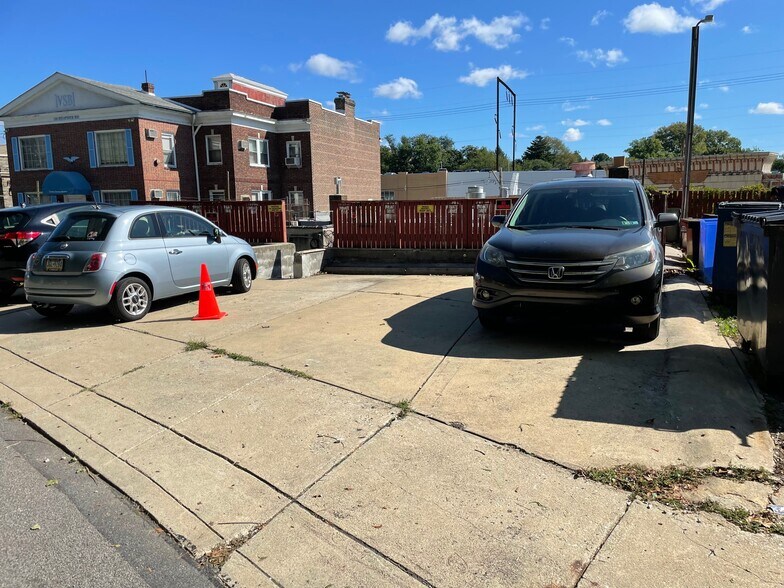 More Photos Of 126 Bala Ave, Bala Cynwyd Storefront Retail Residential For Sale