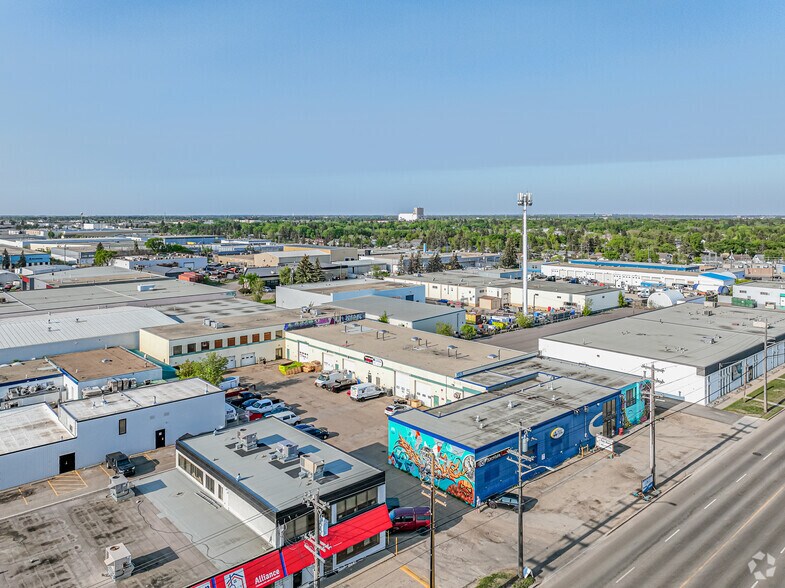 More Photos Of 14414-14430 118th Ave NW, Edmonton Warehouse For Lease