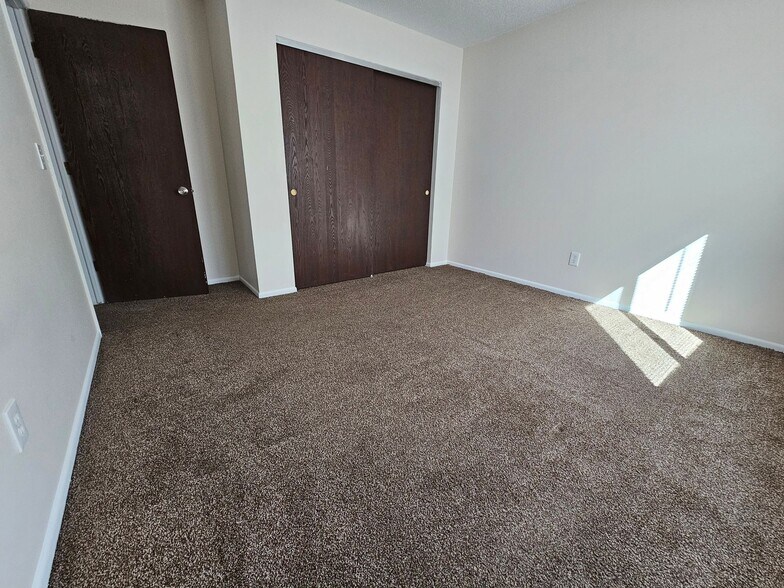 More Photos Of 2822-2846 Eldora Dr, Toledo Apartments For Sale