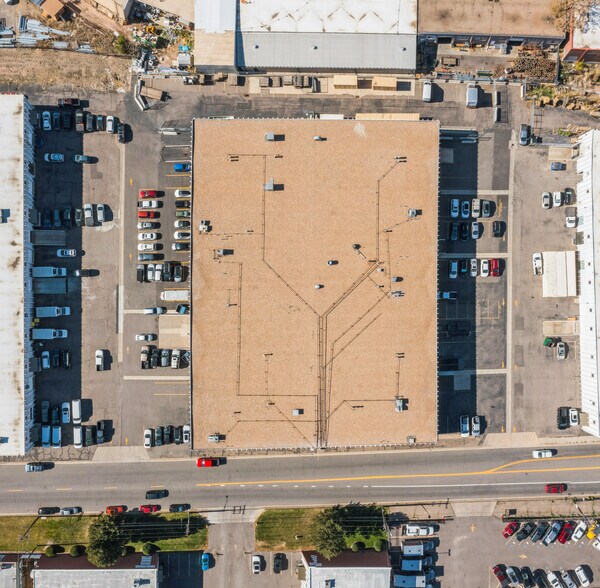 More Photos Of 4001 Holly St, Denver Warehouse For Sale