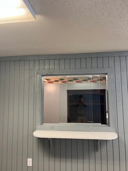 More Photos Of 125 Old Number Six Hwy, Saint Matthews Warehouse For Lease