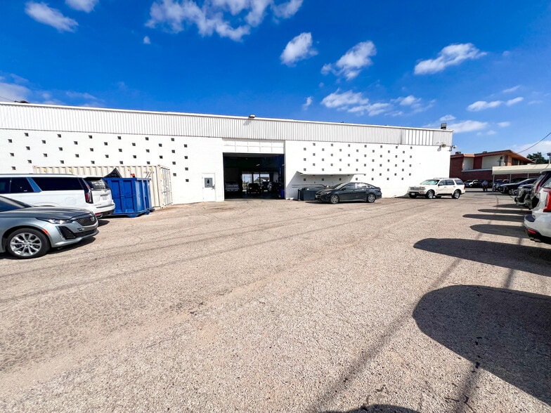 More Photos Of 3205 W Wall St, Midland Auto Dealership For Sale