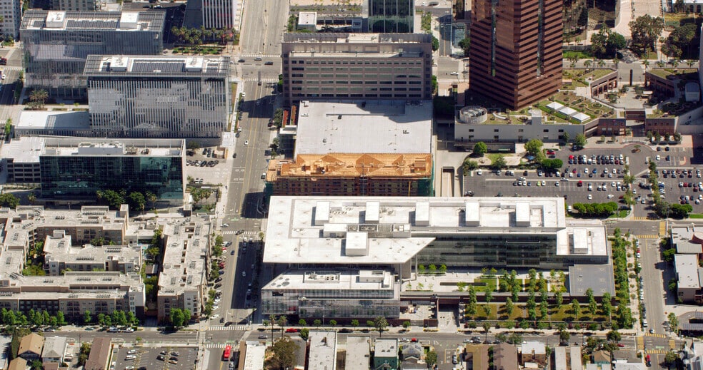 More Photos Of 500 W Broadway, Long Beach Apartments For Lease