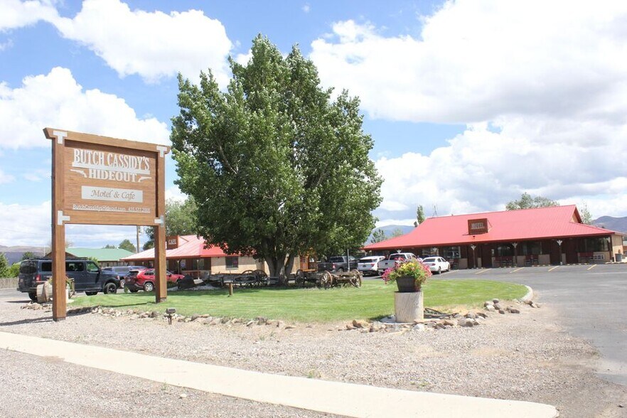 More Photos Of 339 S Highway 89, Circleville Hotel For Sale