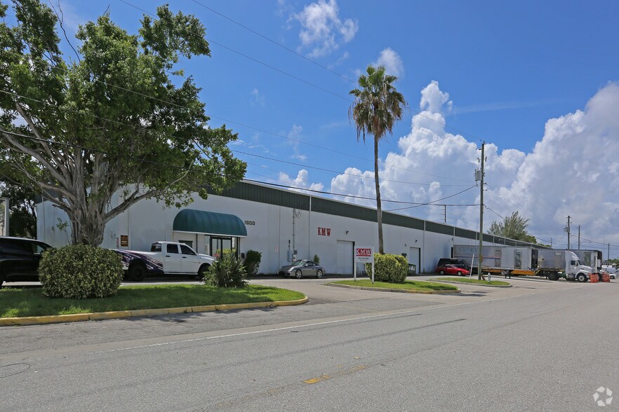 More Photos Of 1700-1800 NW 1st Ave, Boca Raton Warehouse For Lease