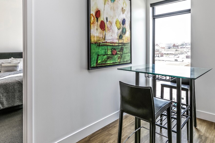 More Photos Of 1415 Cuming St NE, Omaha Apartments For Lease