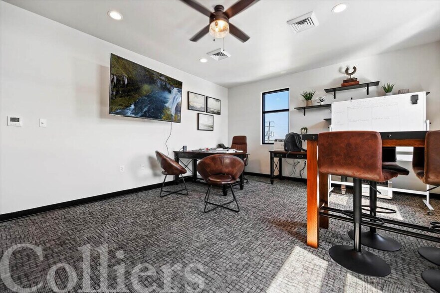 More Photos Of 2032 Highland Ave E, Twin Falls Warehouse For Lease