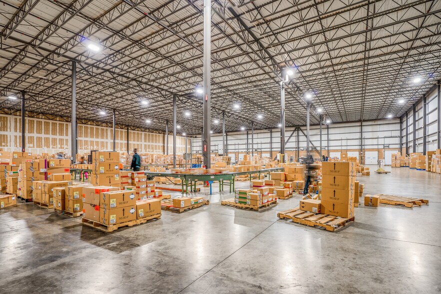 More Photos Of 145 Plymouth St, Mansfield Warehouse For Lease
