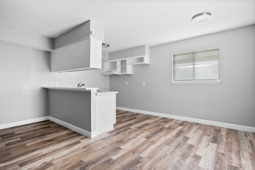 More Photos Of 10518 Heizer Dr, Corpus Christi Apartments For Sale