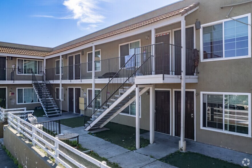 More Photos Of , San Diego Multifamily For Sale