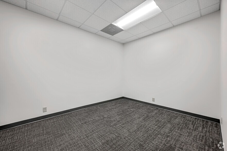 More Photos Of 3097 Presidential Dr, Atlanta Unknown For Lease