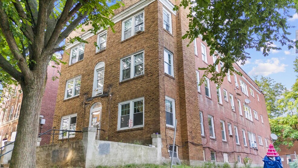 More Photos Of 252 Sisson Ave, Hartford Apartments For Sale
