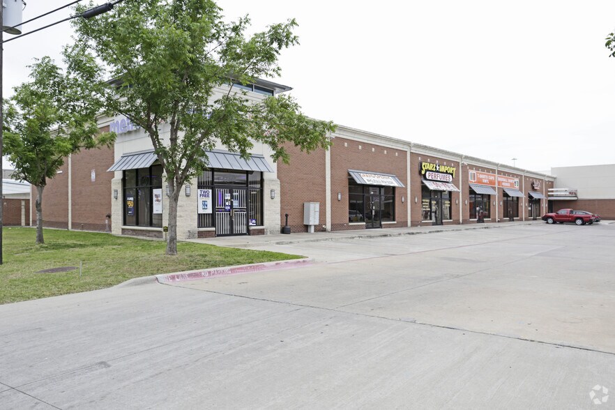 More Photos Of 11637 Harry Hines Blvd, Dallas General Retail For Sale
