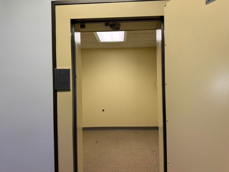 More Photos Of 15 Dawn Rd, Pinehurst Office For Lease