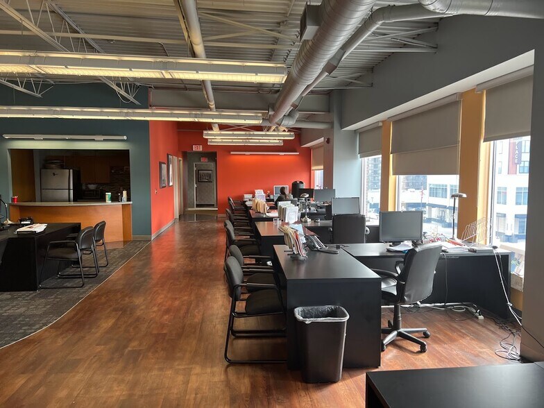 More Photos Of 423 N Main St, Royal Oak Office For Lease