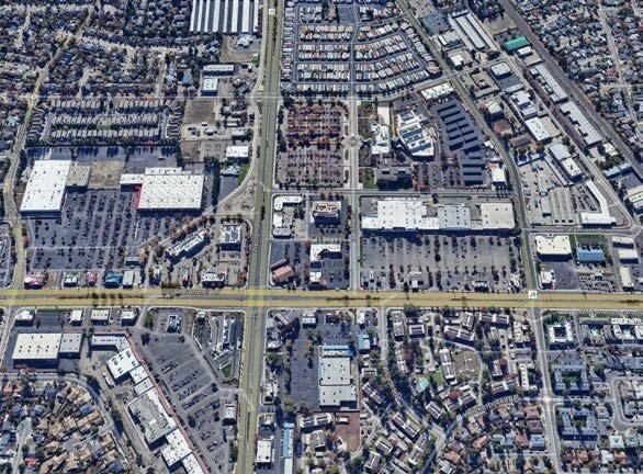 More Photos Of 1210 E Hammer Ln, Stockton Land For Lease